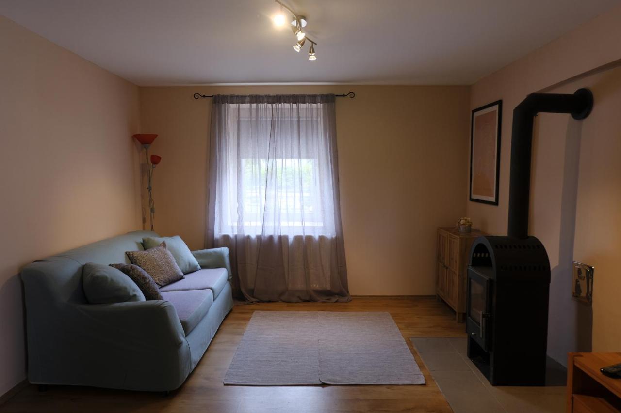 Kajári Apartmanház Balatonfokajar Exterior foto